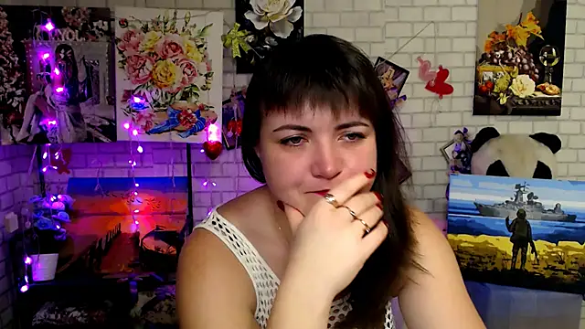 Snapshot of Darina_M_ chatting on December 2025 04:18:02 AM Darina M online show from December 2025 04:18:02 AM