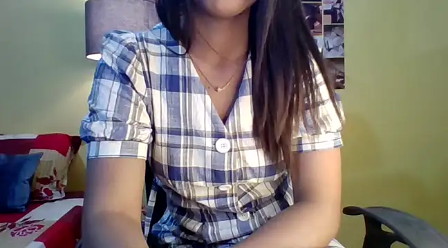 Snapshot of Nicole-wallace chatting on January 2025 06:12:01 AM Nicole-wallace online show from January 2025 06:12:01 AM