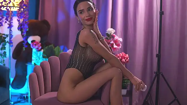 Snapshot of TheAyana chatting on December 2024 03:33:02 PM TheAyana online show from December 2024 03:33:02 PM