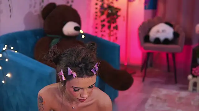 Snapshot of TheAyana chatting on February 2025 04:24:02 PM TheAyana online show from February 2025 04:24:02 PM