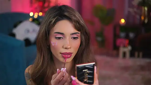 Snapshot of TheAyana chatting on March 2025 09:45:01 PM TheAyana online show from March 2025 09:45:01 PM