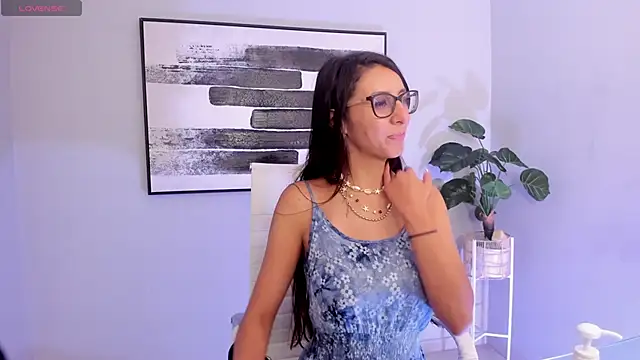 luna willians online show from March 2025 06:34:01 PM