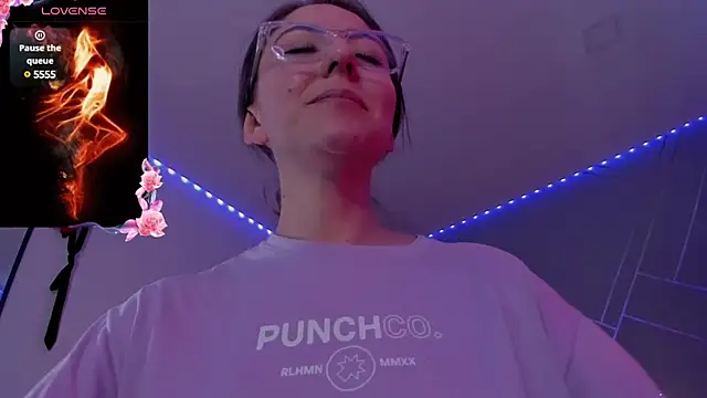 Ich Bin Julia online show from January 2025 04:02:02 PM