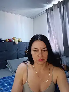 Snapshot of renata_hot1 chatting on June 2026 07:15:02 PM renata hot1 online show from June 2026 07:15:02 PM