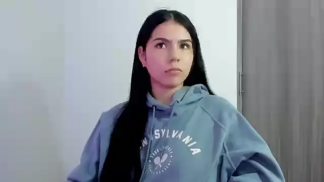 Natasha su  online show from October 2025 09:23:02 PM