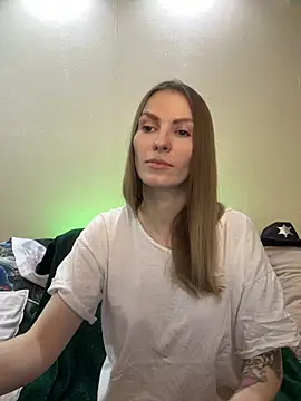 Snapshot of RachelBelI chatting on December 2024 11:14:02 PM RachelBelI online show from December 2024 11:14:02 PM