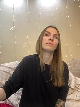 Snapshot of RachelBelI chatting on January 2025 11:12:02 PM RachelBelI online show from January 2025 11:12:02 PM