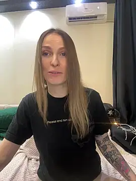 Snapshot of RachelBelI chatting on March 2025 11:11:02 PM RachelBelI online show from March 2025 11:11:02 PM