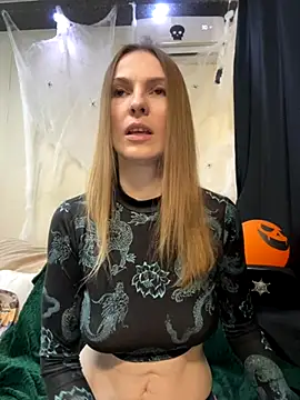 Snapshot of RachelBelI chatting on November 2025 11:48:01 PM RachelBelI online show from November 2025 11:48:01 PM