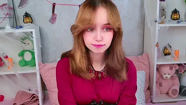 b4by LoL1 online show from October 2025 12:30:01 PM