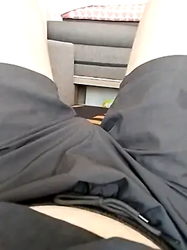 Snapshot of Grig1982 chatting on September 2025 02:06:01 PM Grig1982 online show from September 2025 02:06:01 PM