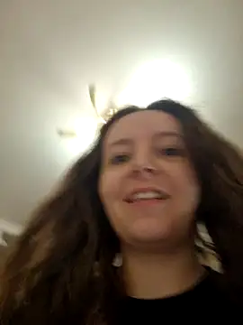 LineaDemie online show from September 2025 05:34:01 PM