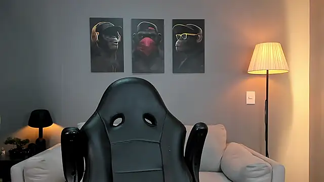 ApoloMakris online show from November 2025 05:12:01 PM