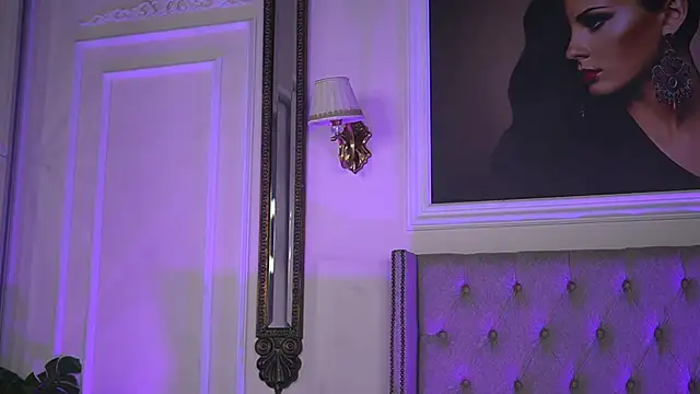 Snapshot of AdelineKing chatting on January 2025 07:07:01 AM AdelineKing online show from January 2025 07:07:01 AM