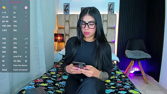 little sophie18 online show from November 2025 09:31:02 PM