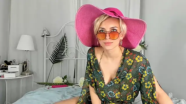 SakuFox online show from February 2025 04:15:02 AM