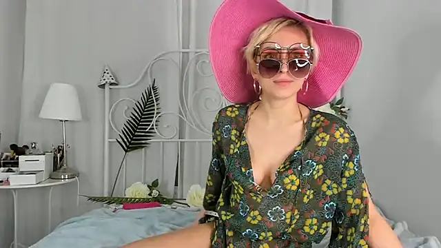 SakuFox online show from March 2025 07:14:01 PM