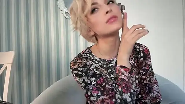 SakuFox online show from March 2025 07:50:02 PM