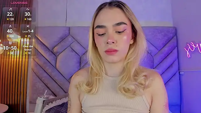 Lucy Vega online show from December 2024 11:54:02 AM