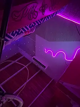 Mauuu18 online show from November 2025 01:40:01 AM