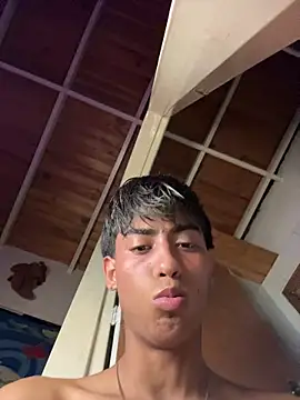 Mauuu18 online show from May 2026 11:56:01 PM