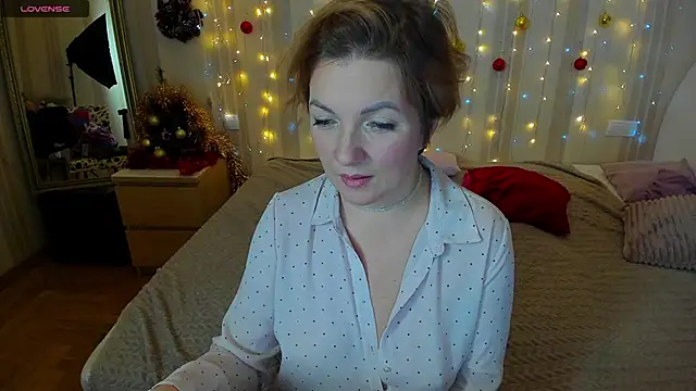 Snapshot of Katherine_Fox chatting on December 2024 10:45:02 AM Katherine Fox online show from December 2024 10:45:02 AM