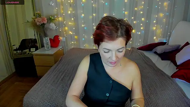 Snapshot of Katherine_Fox chatting on January 2025 12:16:01 PM Katherine Fox online show from January 2025 12:16:01 PM