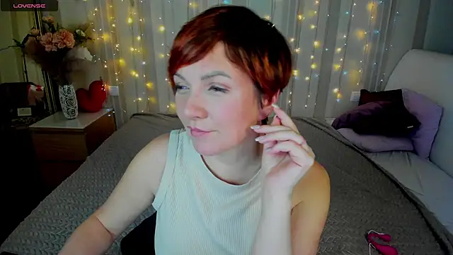 Snapshot of Katherine_Fox chatting on February 2025 04:52:01 PM Katherine Fox online show from February 2025 04:52:01 PM