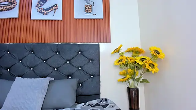 Zoe pss online show from October 2025 07:25:01 PM