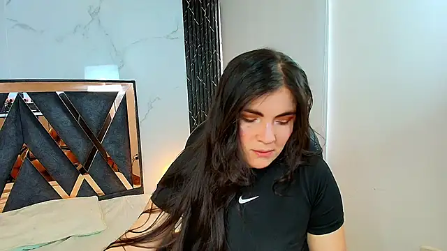 Amara vega online show from November 2025 12:28:01 PM