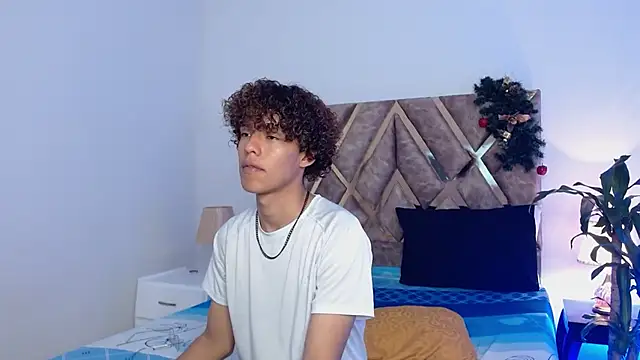 Snapshot of nickolas_moon chatting on December 2024 03:42:02 PM nickolas moon online show from December 2024 03:42:02 PM