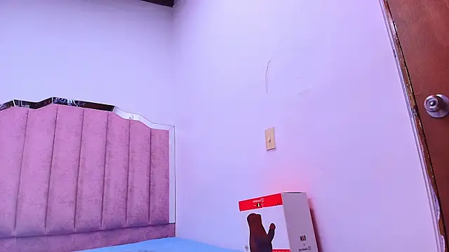 anisha x online show from September 2025 07:13:02 PM