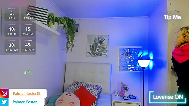 Snapshot of Palmer-Foster chatting on February 2025 09:09:01 PM Palmer-Foster online show from February 2025 09:09:01 PM