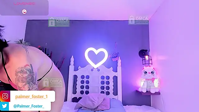 Snapshot of Palmer-Foster chatting on October 2025 09:11:01 PM Palmer-Foster online show from October 2025 09:11:01 PM