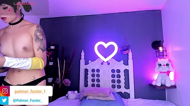 Snapshot of Palmer-Foster chatting on October 2025 09:02:01 PM Palmer-Foster online show from October 2025 09:02:01 PM