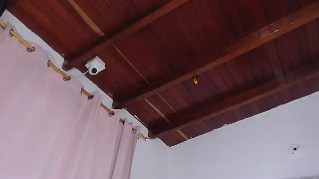 Amara Red online show from December 2025 11:15:01 AM