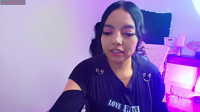 Snapshot of loren_tits24 chatting on May 2026 08:17:02 PM loren tits24 online show from May 2026 08:17:02 PM