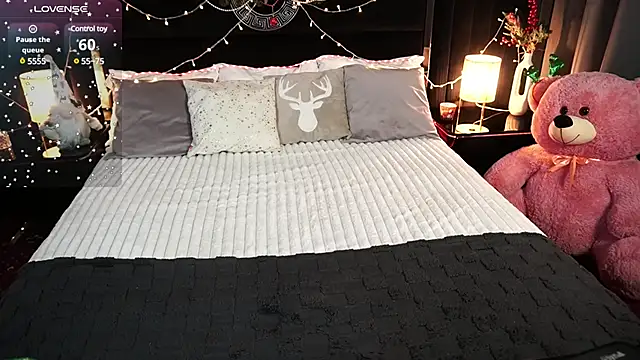 KitnissKiss online show from January 2025 11:27:02 PM