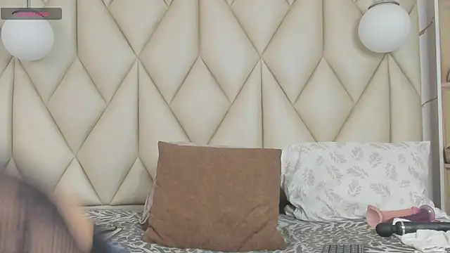 zamira 44 online show from February 2025 01:38:02 PM