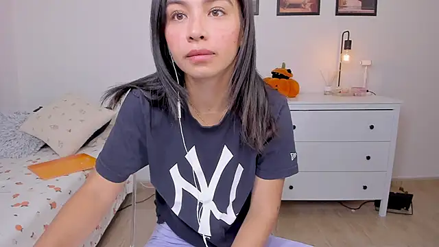 Snapshot of Adriennesexxx chatting on September 2025 06:46:02 PM Adriennesexxx online show from September 2025 06:46:02 PM