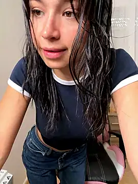 Adriennesexxx online show from January 2026 02:33:02 PM