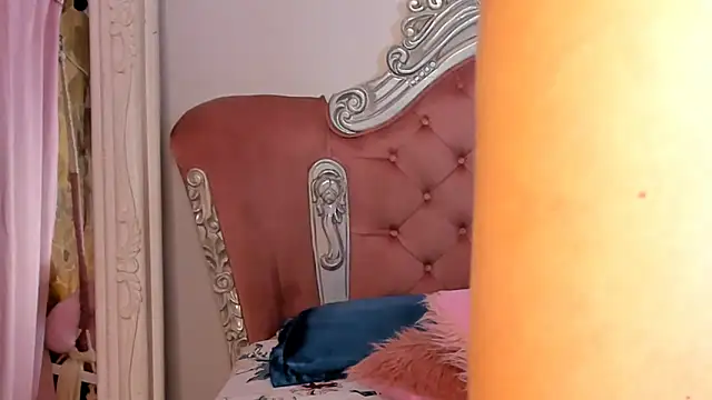 Snapshot of AngelineConnor chatting on January 2025 12:18:01 AM AngelineConnor online show from January 2025 12:18:01 AM