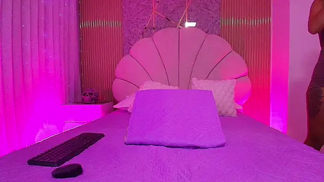 nata luna online show from November 2025 07:16:02 PM