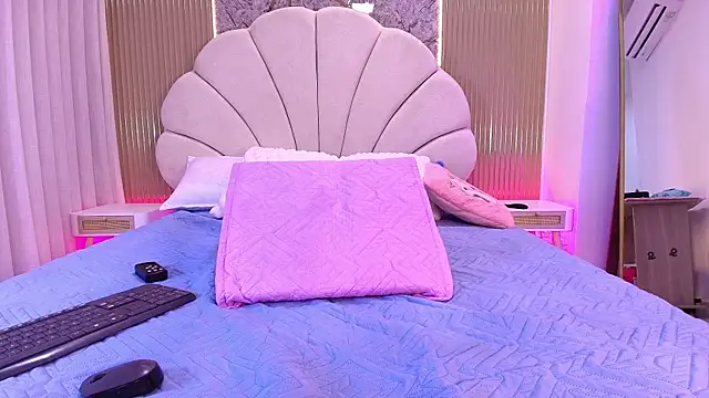 nata luna online show from November 2025 07:24:02 PM