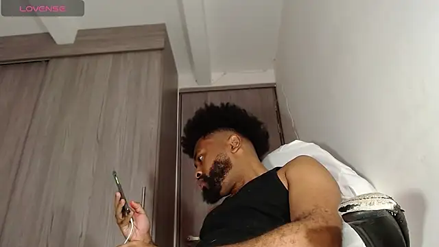 KaelMoreau online show from February 2025 06:37:02 PM