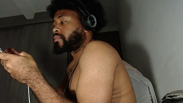 KaelMoreau online show from March 2025 05:07:01 AM