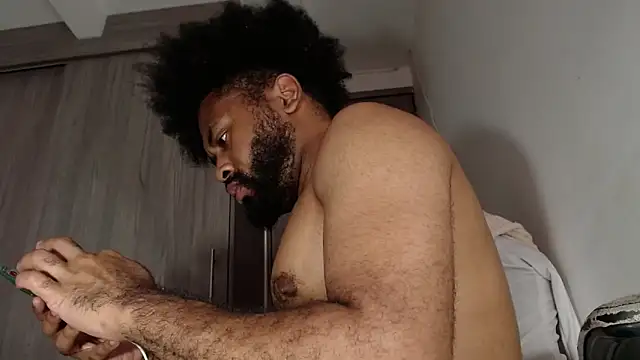 KaelMoreau online show from March 2025 07:36:01 PM