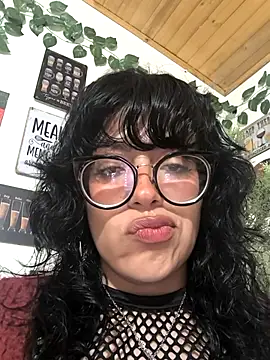 Snapshot of Fun_Everywhere chatting on October 2025 11:35:01 PM Fun Everywhere online show from October 2025 11:35:01 PM