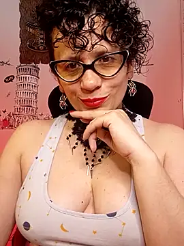 Snapshot of Daneshka_naughty chatting on March 2025 08:10:02 PM Daneshka naughty online show from March 2025 08:10:02 PM