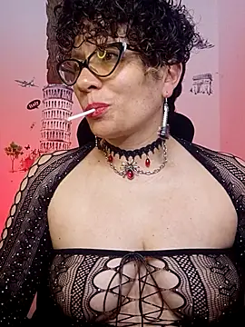 Snapshot of Daneshka_naughty chatting on March 2025 04:24:02 AM Daneshka naughty online show from March 2025 04:24:02 AM